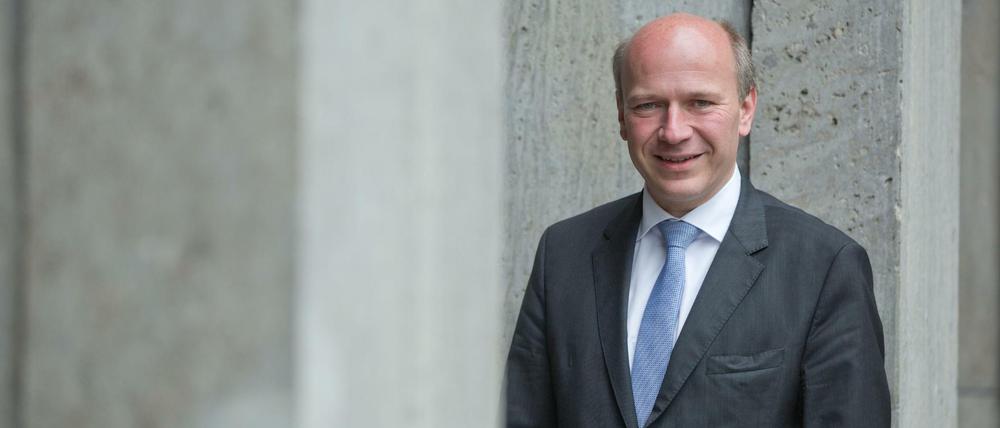 Bei der Wahl von Grütters zur Landesvorsitzenden der Berliner CDU gab Wegner sein Amt als Generalsekretär auf.