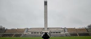 Wahrzeichen im Westen: der Glockenturm neben dem Olympiastadion.