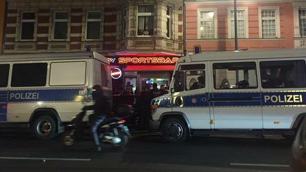  40 Einsatzkräfte waren an der Razzia in Neukölln am Mittwochabend beteiligt.