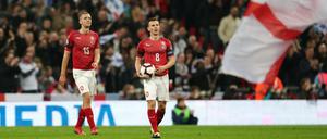 Reise mit Nebenwirkung. Erst verlor Vladimir Darida (r.) 1:5 gegen England, dann verletzte er sich gegen Brasilien.