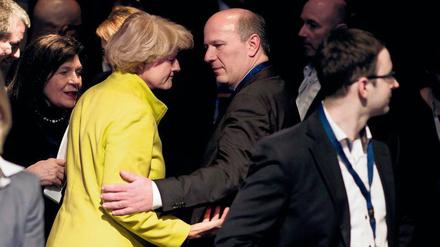 Paar und Beziehung. In Monika Grütters’ Umfeld wird es nun als Fehler betrachtet, den umtriebigen Kai Wegner nicht stärker in der Parteiführung eingebunden zu haben.