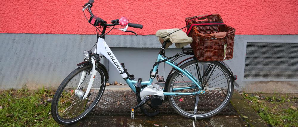 Eine Frage der Sicherheit. Wer ein E-Bike kauft, braucht gleich einen teuren Schloss, sonst greift die Versicherung nicht.