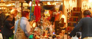 Weihnachtsmarkt in den Hallen am Borsigturm in Berlin-Tegel.