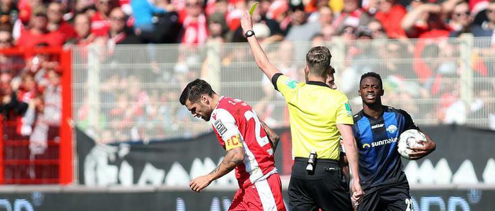 Für Christopher Trimmel gab es gegen Paderborn wenig zu holen - abgesehen von einer Gelben Karte.