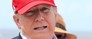 Donald Trump, Präsident der USA, bei bei einem Besuch des Okeechobeesees.