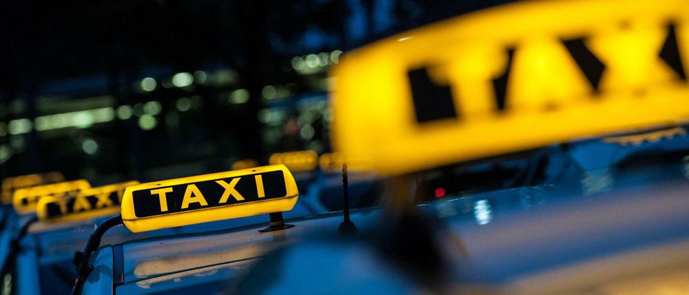 Am Freitagabend streiken Taxifahrer in Schönefeld (Symbolbild).