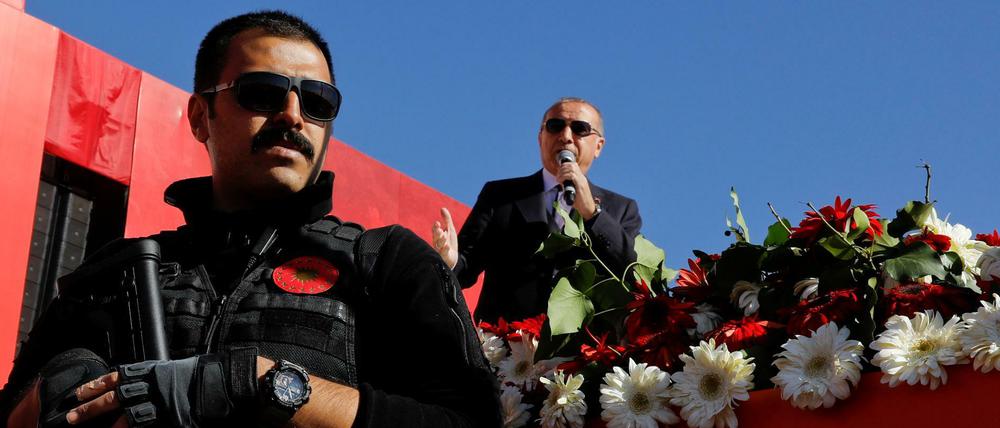 Es sind „nur“ Kommunalwahlen, doch Präsident Recep Tayyip Erdogan eilt von Kundgebung zu Kundgebung.