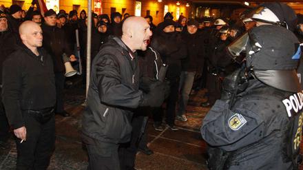 Rechtsextrem - und oft gewalttätig. Gedenken im Februar 2013an die Bombennacht in Dresden. 