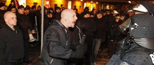 Rechtsextrem - und oft gewalttätig. Gedenken im Februar 2013an die Bombennacht in Dresden. 