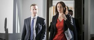 Die Justizministerin geht voran: Katarina Barley mit dem Facebook-Chef Zuckerberg am Montag in Berlin.