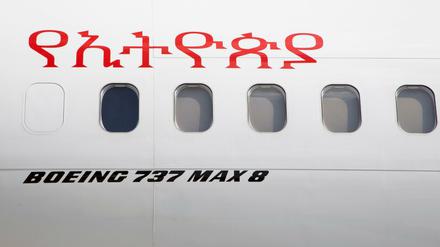 Eine Ethiopian Airlines Boeing 737 Max 8 am Internationalen Flughafen Bole in Addis Abeba. 