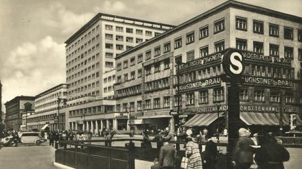 Gebäudekomplex des Reichsarbeitsministeriums in der Berliner Saarlandstraße (heute: Stresemannstraße), um 1940.