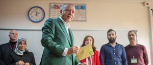 Türkeis Präsident Recep Tayyip Erdogan bei der Stimmabgabe.