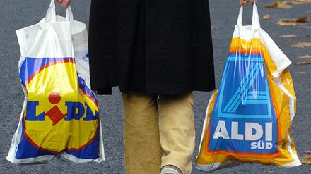 Wer ist der billigste im Land? Lidl und Aldi haben einen harten Preiskampf angezettelt.