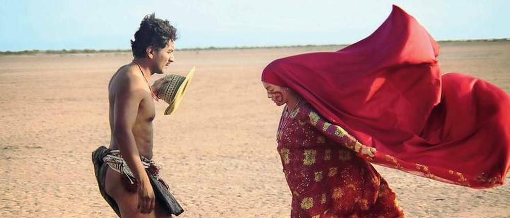 Gegen die Gringos. Rapayet (José Acosta) und Zaida (Natalia Reyes) gehören zum Wayuu-Volk.