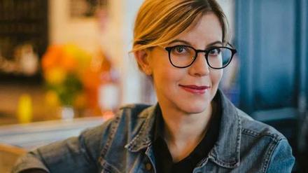Pamela Druckerman arbeitet als freiberufliche Journalistin und Autorin.
