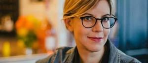 Pamela Druckerman arbeitet als freiberufliche Journalistin und Autorin.
