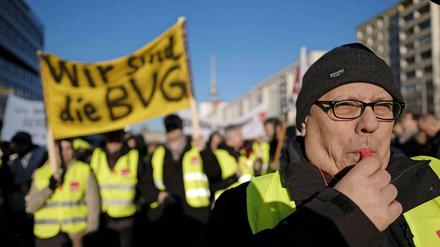 Es hat sich gelohnt. Die BVG-Beschäftigten erhalten nach der Tarifeinigung deutlich höhere Löhne und Gehälter.