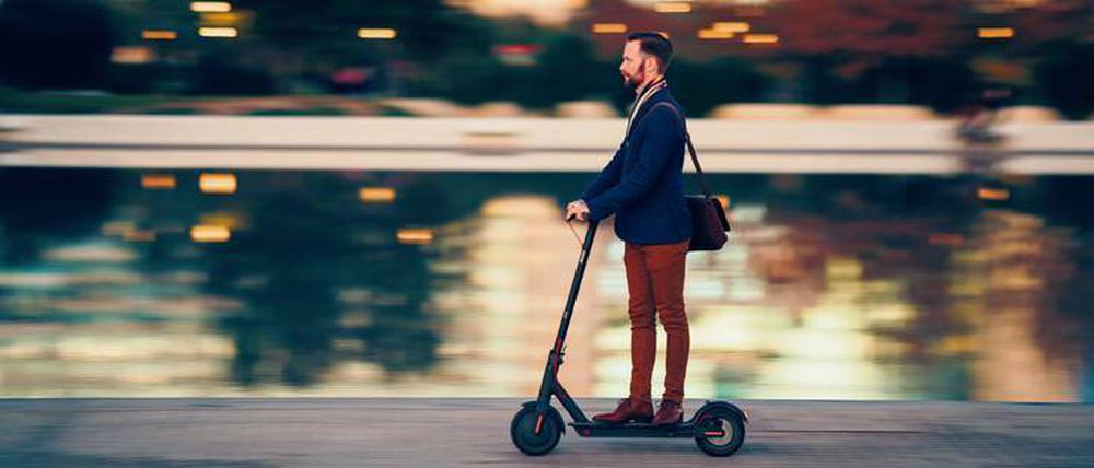 Die Flitzer ersetzen nicht das Auto, sondern Wege zu Fuß, meinen einige Experten – und führen so zu noch mehr Verkehr.