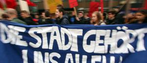 Immer mehr Menschen gehen in Deutschland für bezahlbares Wohnen auf die Straße. 