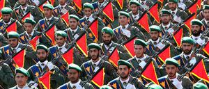 Die Revolutionsgarden sind im Iran nicht nur militärisch ein Machtfaktor, sondern auch politisch und wirtschaftlich.