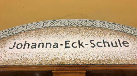 Die Johanna-Eck-Schule war 2010 aus der Fusion von Werner-Stephan-Hauptschule und Dag-Hammarsjköld-Realschule hervorgegangen.