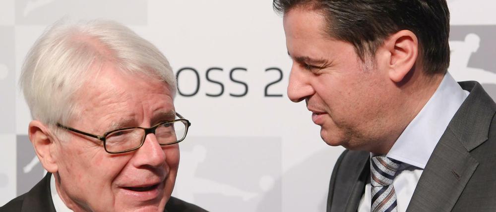 DFL-Präsident Reinhard Rauball (l) und Christian Seifert, Vorsitzender der Geschäftsführung der Deutschen Fußball Liga (DFL),