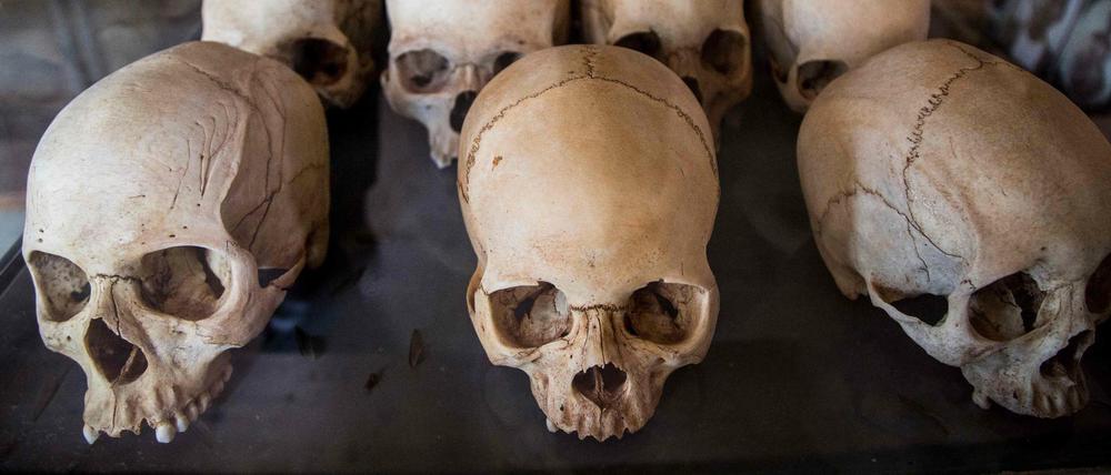 Schädel von Toten im Ntarama Genocide Memorial in Kigali.