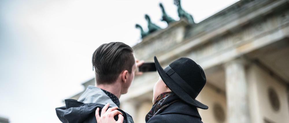 Die Hauptstadt zieht viele verschiedene Menschen an.