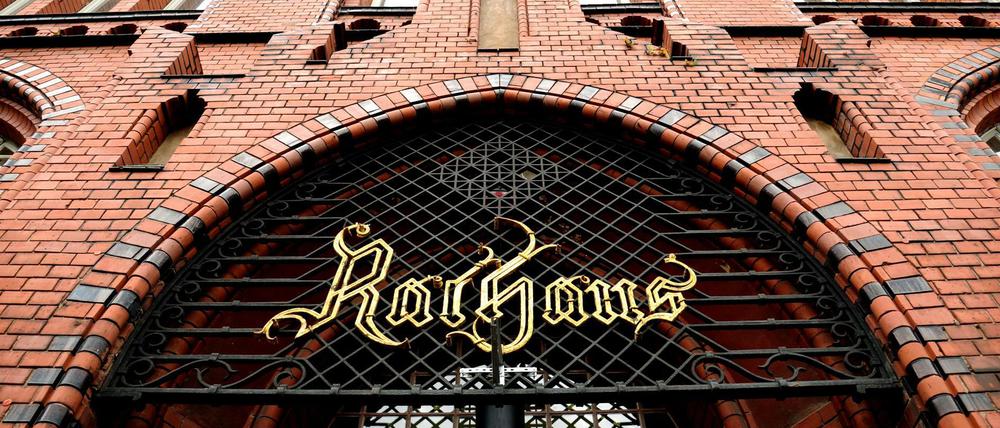 Historisches Haus, veraltete Arbeitswege: das Rathaus Lichtenberg.