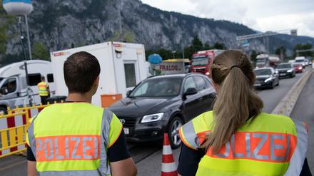 Schengen liegt hier nicht mehr: Grenzkontrollen an der deutsch-österreichischen Grenze bei Kiefersfelden.