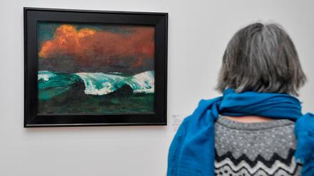 Noldes Nordsee-Bild "Brecher" von 1936 hing bisher im Büro der Kanzlerin, als Leihgabe. Nach der Ausstellung im Hamburger Bahnhof möchte die Kanzlerin es nicht mehr zurück. 