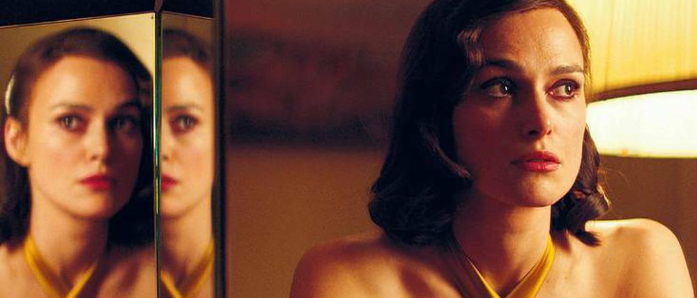 Art-Deco-Schönheit. Keira Kneightley verkörpert als Rachael die Verführungskraft der Siegermacht. 
