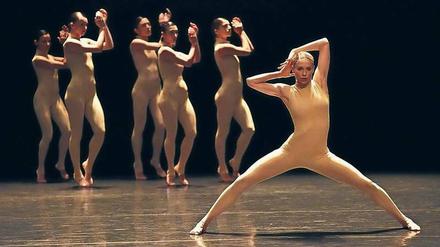 Frauenpower. Szene aus „Killer Pig“ von Sharon Eyal und Gai Behar.