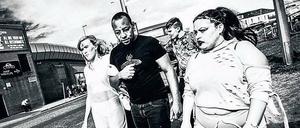 Feierwut. Am Wochenende treffen sich im Seebad Blackpool die Vergnügungssüchtigen. Benita Suchodrev fotografierte sie.