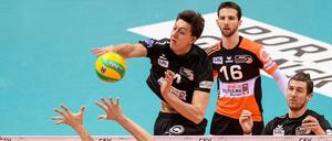 Berlins Jeffrey Jendryk (Mitte) wird immer konstanter.