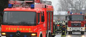 In Berlin Gesundbrunnen brennen mehrere Autos. Archivbild.