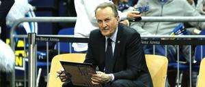 Hinsetzen, durchatmen: Alba Berlins Trainer Aito Garcia Reneses hat die Ruhe weg.