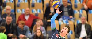 Und drauf. Pawel Halaba ist einer der gefährlichsten Angreifer der Liga.