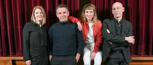 Team Rosa-Luxemburg-Platz. Die neue Leitungsgruppe Nicole Lohrisch (von links), geschäftsführende Direktorin, Thorleifur Örn Arnarsson, Schauspieldirektor, Lucia Bihler, Hausregisseurin, und Intendan Klaus Dörr.