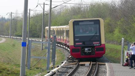 Prototyp. Neuer S-Bahn-Zug im Siemens- Testcenter Wildenrath. 