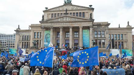Ab dem heutigen Sonntag, 14. April, sind auf dem Gendarmenmarkt um 14 Uhr die "Pulse of Europe"-Demos zurück. 