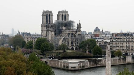 -Die Kathedrale von Notre-Dame nach dem Löschen des Feuers.