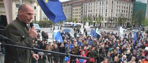 Yanis Varoufakis bei Pulse of Europe am Gendarmenmarkt in Berlin.