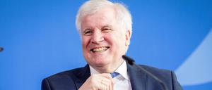 Horst Seehofer zeigte sich sehr zufrieden mit seinem Gesetz.