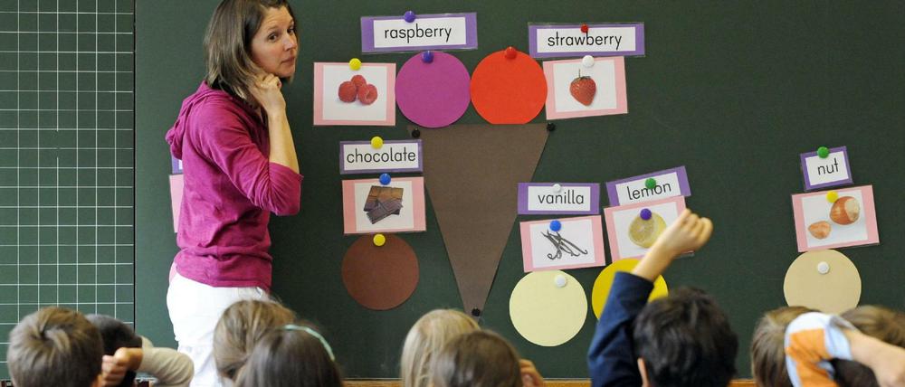 Grundschüler im Englischunterricht.