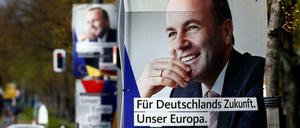Wahlplakate mit dem EVP-Spitzenkandidaten Manfred Weber (CSU) in Berlin.