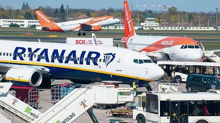 Schwer was los. Die Flughäfen Tegel und Schönefeld sind im Ferienmodus.