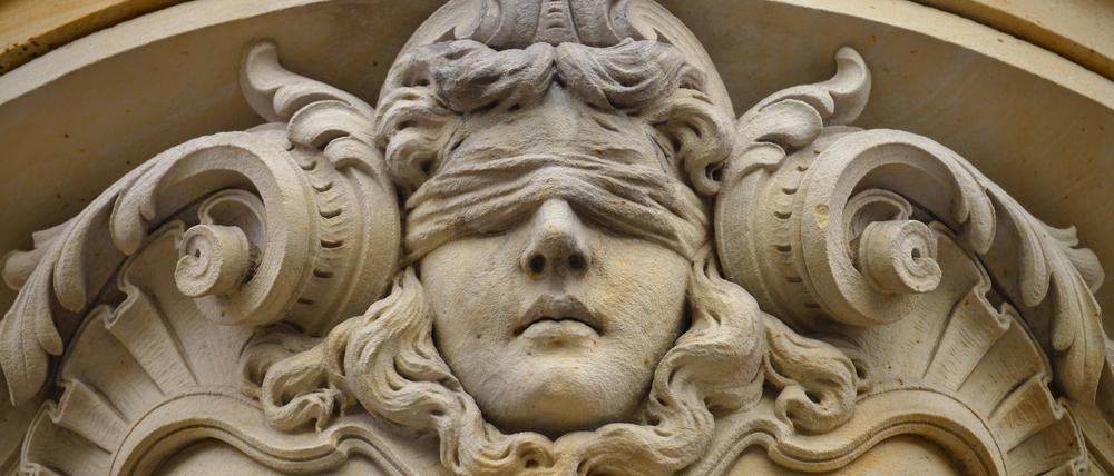 Justitia.