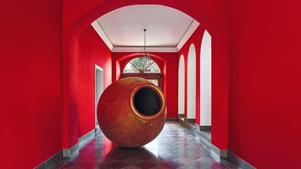 "The Spinning Oracle of Delphi" von James Lee Byars aus dem Jahr 1986.